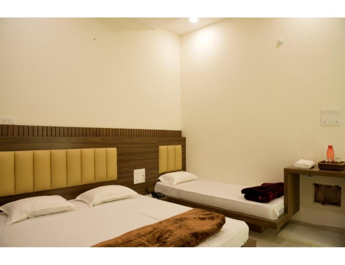 Hotel Govindam, Ujjain Dış mekan fotoğraf