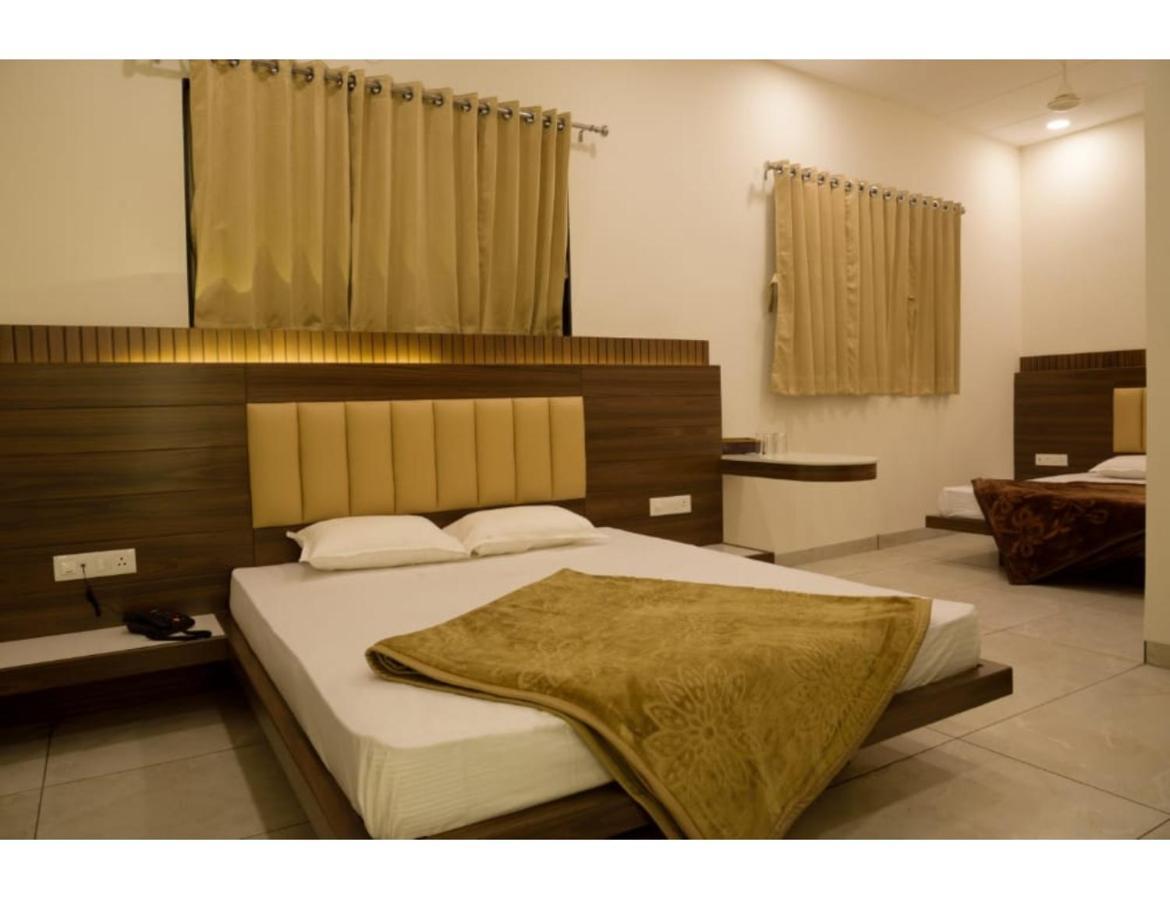 Hotel Govindam, Ujjain Dış mekan fotoğraf
