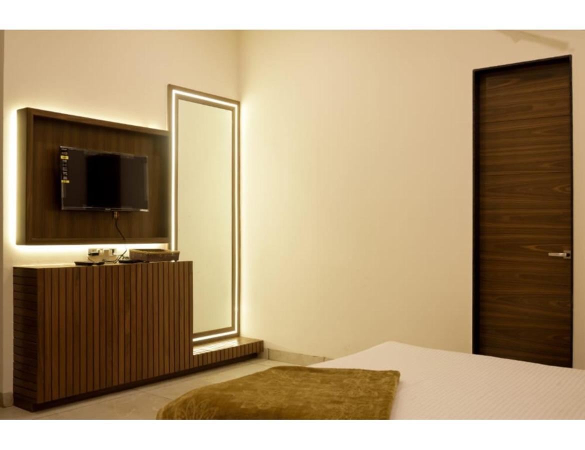 Hotel Govindam, Ujjain Dış mekan fotoğraf