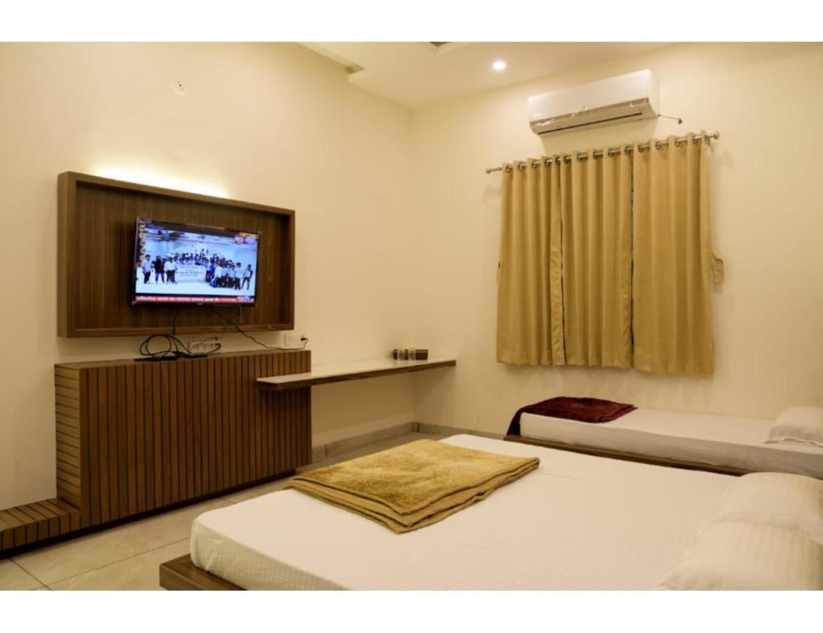 Hotel Govindam, Ujjain Dış mekan fotoğraf